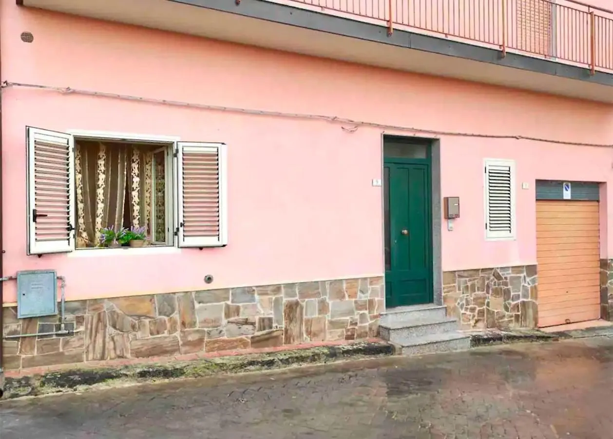 Ruhige & Grosszuegige Ferienwohnung In Sizilien Catenanuova